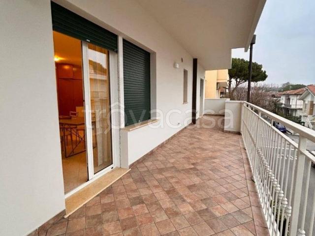 Appartamento in affitto a Riccione viale Giovanni Pierluigi da Palestrina, 19, arredato, lavatrice, lavastoviglie TrovaCasa