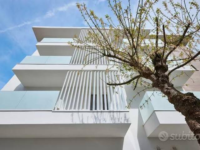 Appartamento in affitto a Riccione viale Giuseppe Verdi, 46, 47838 Riccione Rn, Italia, lavatrice, lavastoviglie, frigorifero TrovaCasa