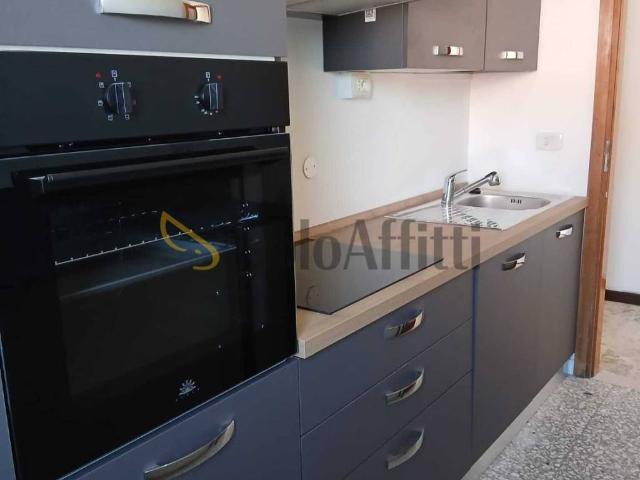 Appartamento in affitto a Rimini via del Pioppo, non arredato/vuoto, arredato, box TrovaCasa