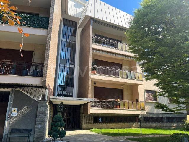 Appartamento in affitto a Rivoli via Giorgio Vecco, 35, non arredato/vuoto, contesto signorile, semicentrale TrovaCasa