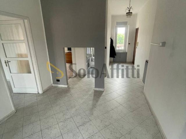 Appartamento in affitto a Rivoli via Querro, 20, riscaldamento autonomo, parzialmente arredato, ultimo piano TrovaCasa
