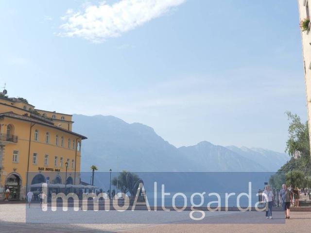 Appartamento in affitto a Riva del Garda piazza 3 Novembre, 26, arredato, riscaldamento autonomo, balcone TrovaCasa