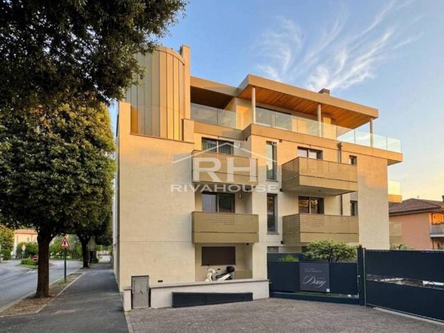 Appartamento in affitto a Riva del Garda viale Giuseppe Canella, 5, arredato, terrazzo, nuova costruzione TrovaCasa