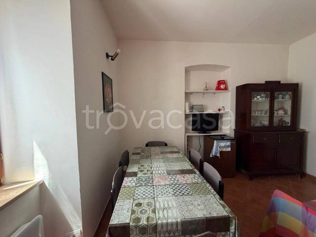 Appartamento in affitto a Rocca di Mezzo via Antonio Milanetti, arredato, terrazzo, caminetto TrovaCasa