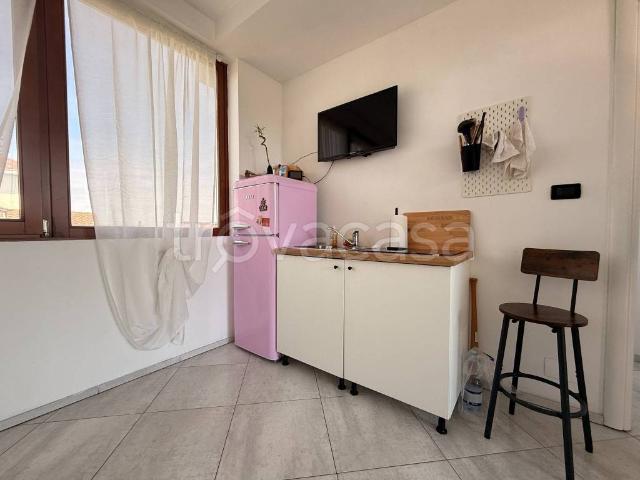 Appartamento in affitto a Robassomero via Giovanni Losa, doppi vetri, piscina condominiale, luminoso TrovaCasa