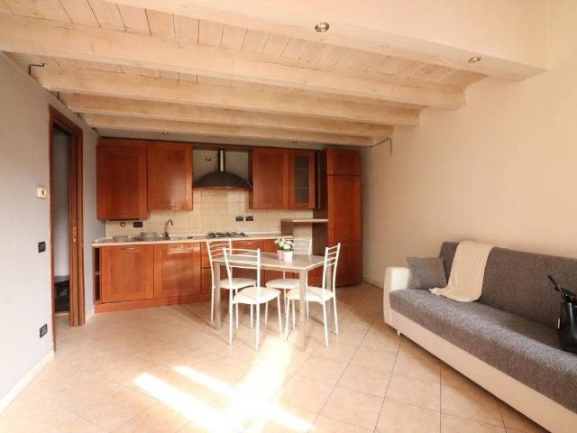 Appartamento in affitto a Robbiate LC