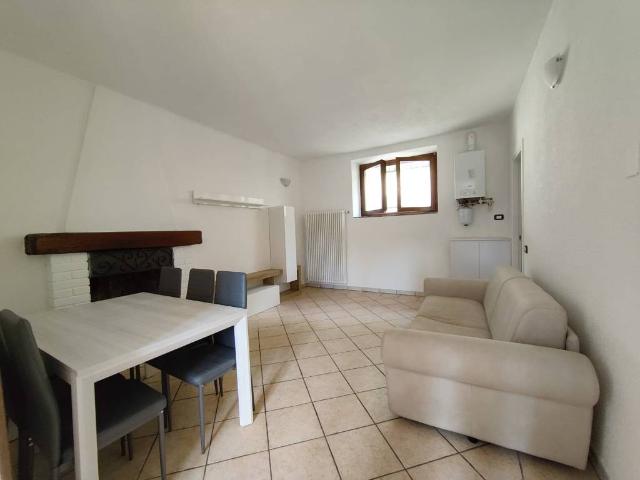 Appartamento in affitto a Rodero CO