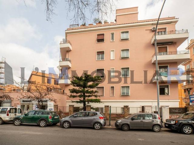 Appartamento in affitto a Roma circonvallazione Gianicolense, 258, arredato, doppia esposizione, ristrutturato TrovaCasa