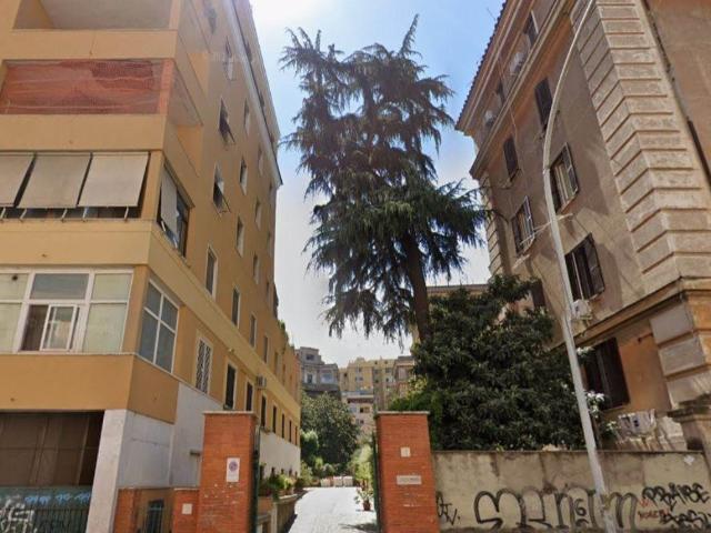 Appartamento in affitto a Roma, arredato, ascensore, ultimo piano TrovaCasa