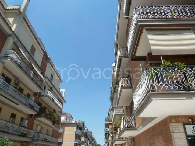 Appartamento in affitto a Roma largo Gaetano la Loggia, arredato, box, nuova costruzione TrovaCasa