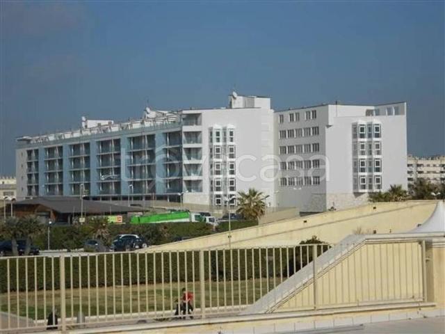 Appartamento in affitto a Roma largo Del Porto Di Roma, arredato, terrazzo, vista mare TrovaCasa