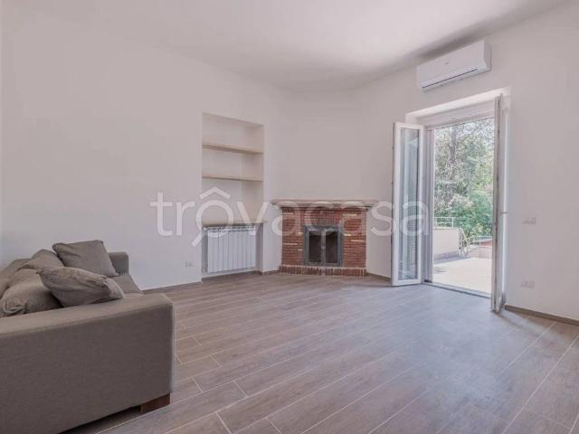 Appartamento in affitto a Roma, non arredato/vuoto, posto auto, terrazzo TrovaCasa