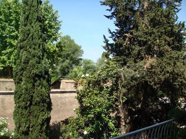 Appartamento in affitto a Roma, posto auto, parzialmente arredato, ristrutturato TrovaCasa