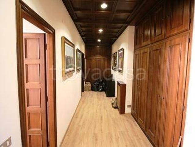 Appartamento in affitto a Roma, parzialmente arredato, caminetto, ristrutturato TrovaCasa