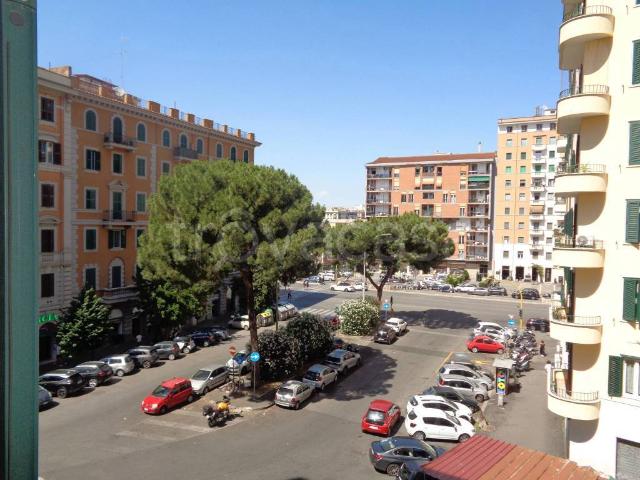 Appartamento in affitto a Roma piazza Camillo Finocchiaro Aprile, ascensore, riscaldamento centralizzato, luminoso TrovaCasa