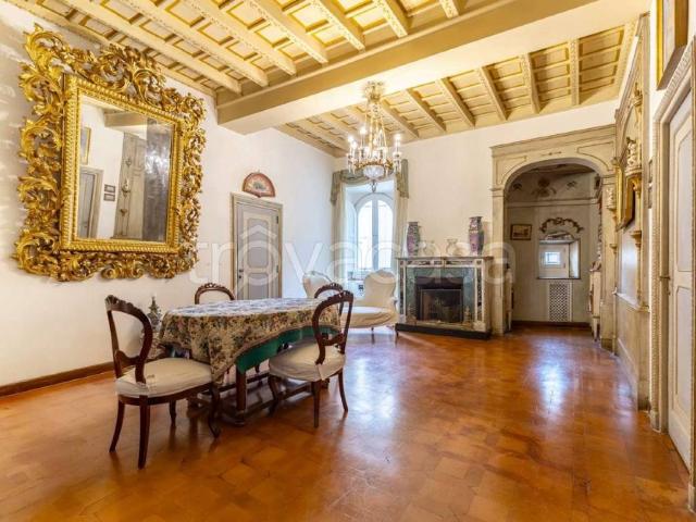 Appartamento in affitto a Roma piazza dell'oro, non arredato/vuoto, immobile di prestigio, caminetto TrovaCasa