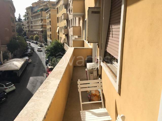 Appartamento in affitto a Roma piazza Lotario, arredato, ristrutturato, servizio di portineria TrovaCasa