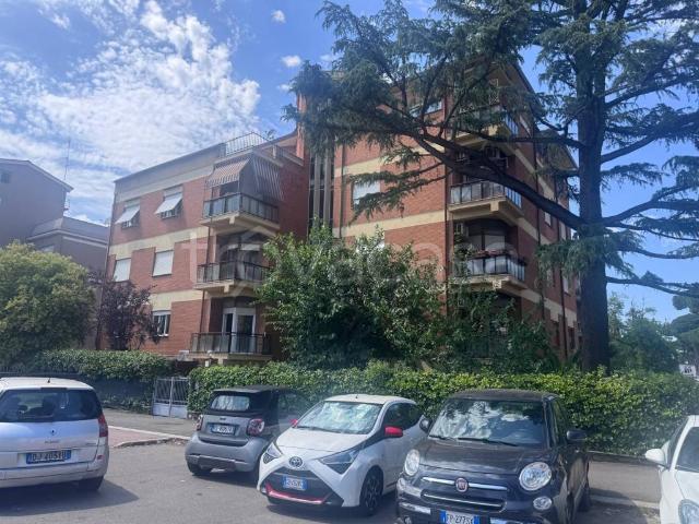 Appartamento in affitto a Roma piazza Pier Carlo Talenti, non arredato/vuoto, giardino privato, posto auto TrovaCasa
