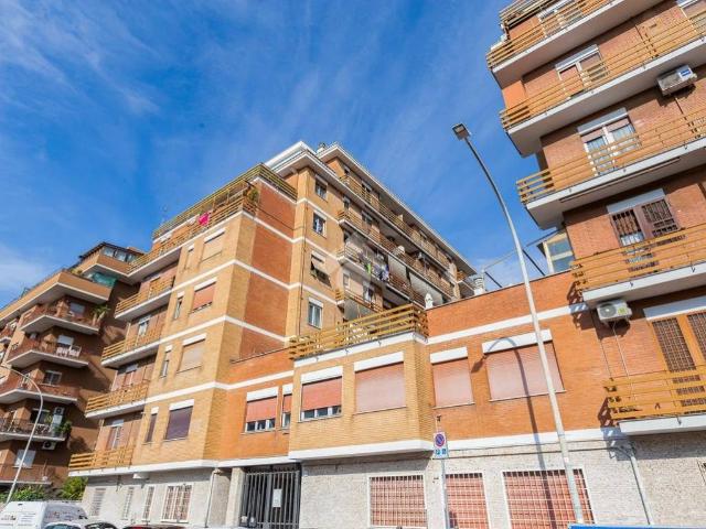 Appartamento in affitto a Roma piazza Riccardo Balsamo Crivelli, 50, arredato, ascensore, balcone TrovaCasa