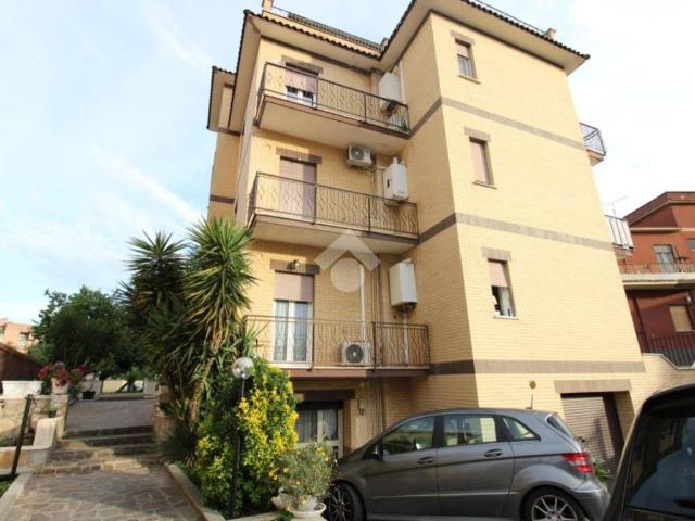 Appartamento in affitto a Roma RM