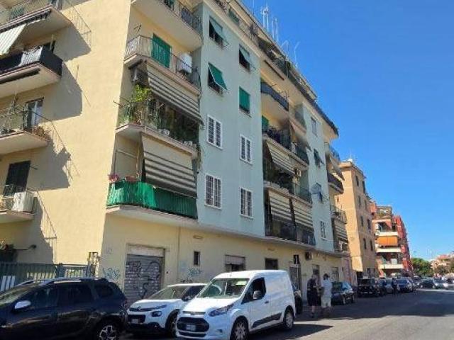Appartamento in affitto a Roma RM