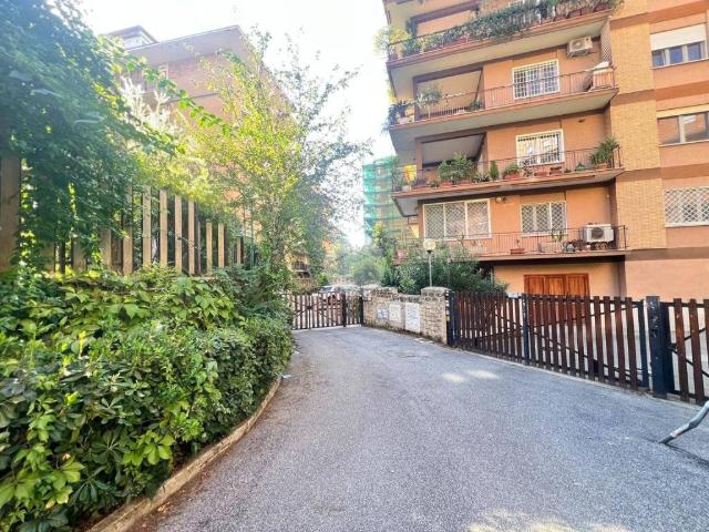Appartamento in affitto a Roma RM