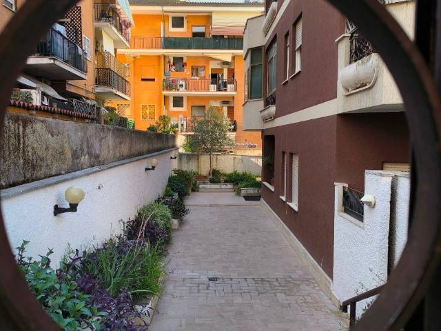 Appartamento in affitto a Roma RM
