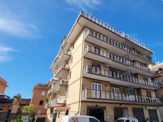 Appartamento in affitto a Roma RM