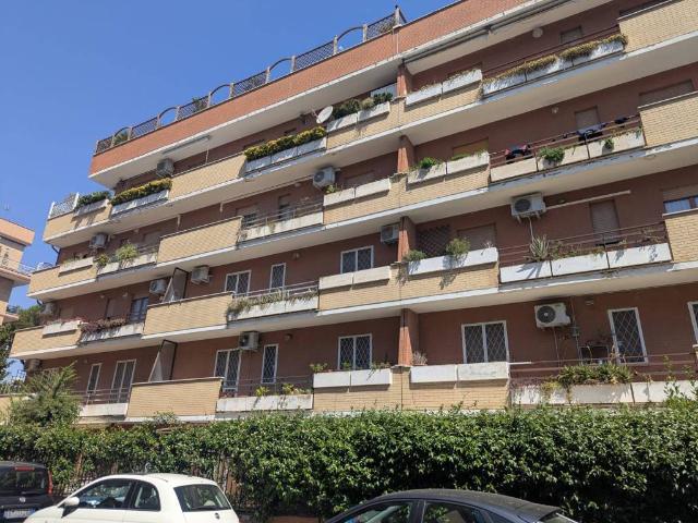 Appartamento in affitto a Roma RM