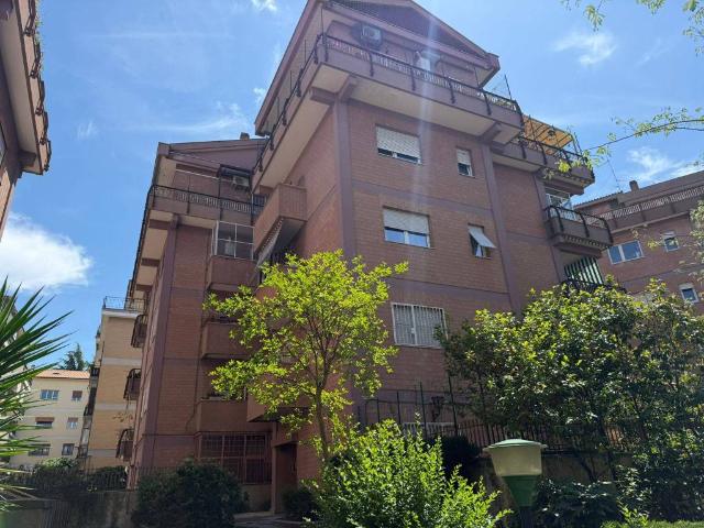Appartamento in affitto a Roma RM
