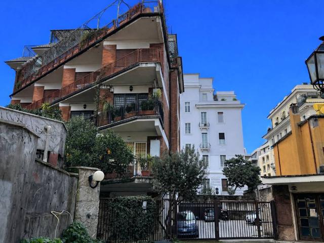 Appartamento in affitto a Roma RM