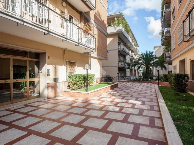 Appartamento in affitto a Roma RM