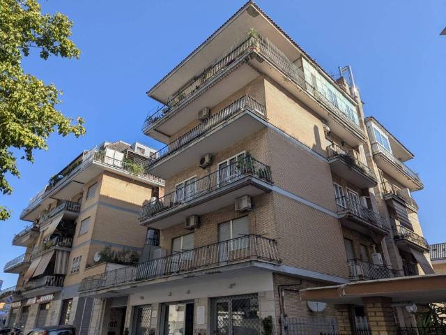 Appartamento in affitto a Roma RM