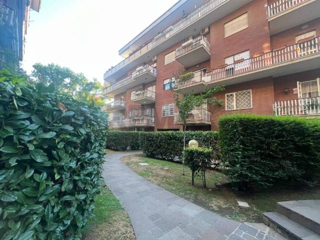 Appartamento in affitto a Roma RM