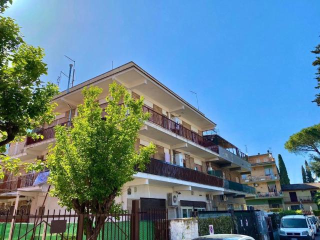 Appartamento in affitto a Roma roma Fuscaldo, arredato, terrazzo, riscaldamento autonomo TrovaCasa