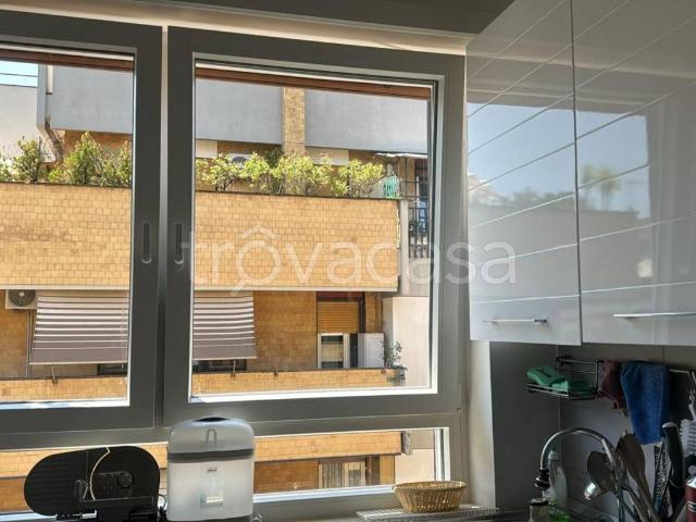 Appartamento in affitto a Roma, terrazzo, parzialmente arredato, ascensore TrovaCasa