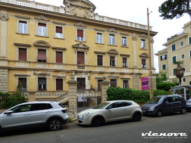 Appartamento in affitto a Roma, ultimo piano, buono stato, turistica TrovaCasa