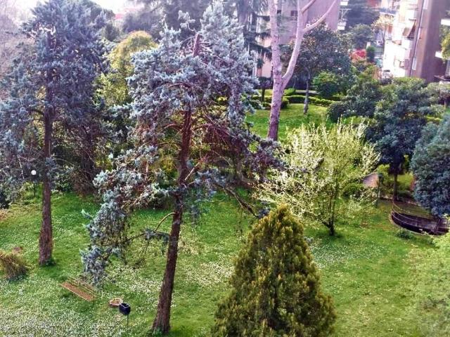 Appartamento in affitto a Roma via Manfredi Azzarita, arredato, terrazzo, ascensore TrovaCasa