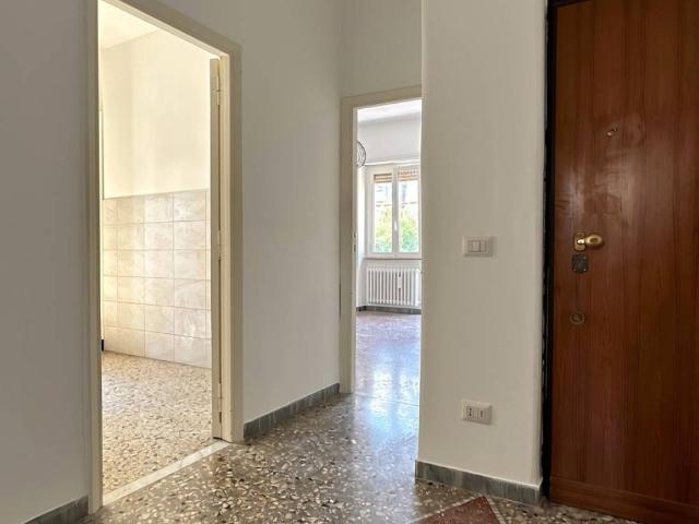 Appartamento in affitto a Roma via Marcetelli, parzialmente arredato, buono stato, lavastoviglie TrovaCasa