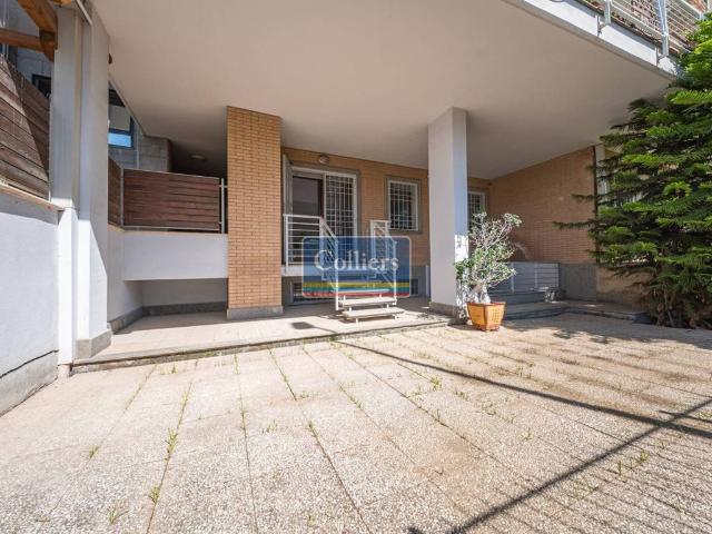 Appartamento in affitto a Roma via Marino Marini, giardino privato, box, terrazzo TrovaCasa