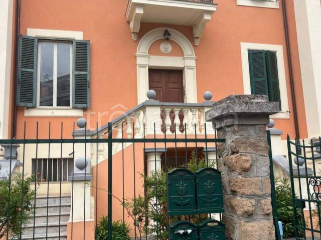 Appartamento in affitto a Roma via Monte Tomatico, arredato, giardino, riscaldamento autonomo TrovaCasa