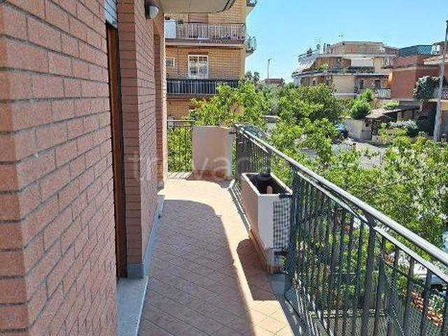 Appartamento in affitto a Roma via Motta Sant'Anastasia, Borghesiana