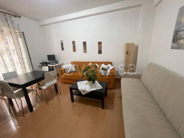 Appartamento in affitto a Roma via Oderisi da Gubbio, 244, arredato, balcone, cucina abitabile TrovaCasa