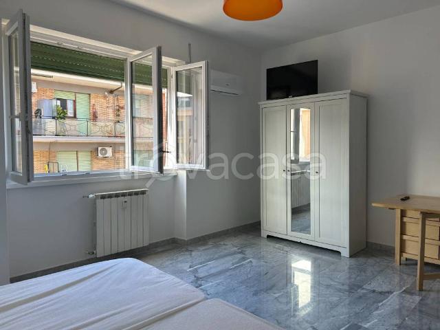 Appartamento in affitto a Roma via Attio Labeone, arredato, riscaldamento centralizzato, ristrutturato TrovaCasa