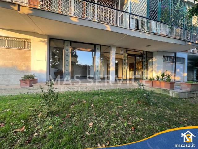 Appartamento in affitto a Roma via Australia, arredato, giardino, ascensore TrovaCasa