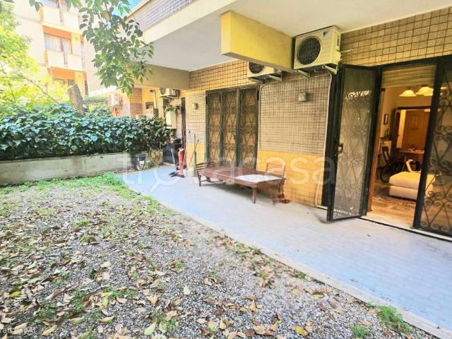 Appartamento in affitto a Roma via Aurelia, 145, arredato, giardino privato, angolo cottura TrovaCasa