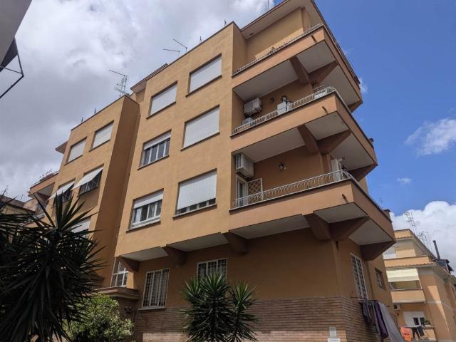 Appartamento in affitto a Roma via Achille Mauri 5, arredato, ascensore, ristrutturato TrovaCasa