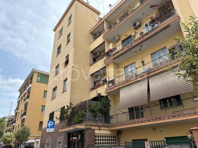 Appartamento in affitto a Roma via Angelo Emo, 89, non arredato/vuoto, terrazzo, ristrutturato TrovaCasa