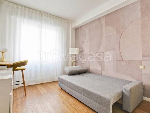 Appartamento in affitto a Roma via Antonio Raimondi, 8, arredato, riscaldamento autonomo, ascensore TrovaCasa