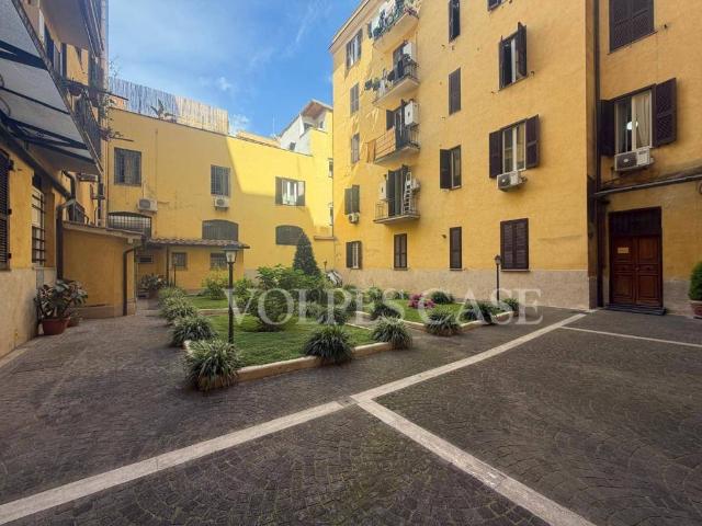 Appartamento in affitto a Roma via Appia Nuova, arredato, immobile di prestigio, ascensore TrovaCasa